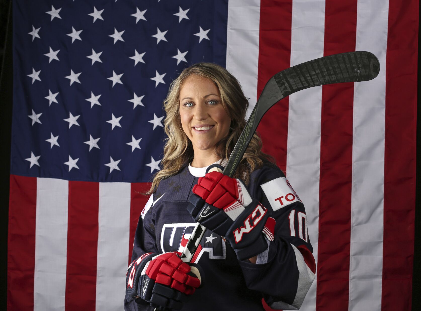 Olympic gold medalist and Danvers native Duggan retires from hockey